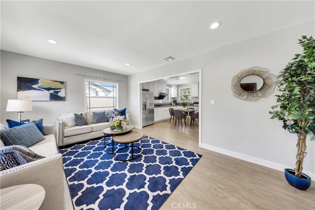 5452 Loma