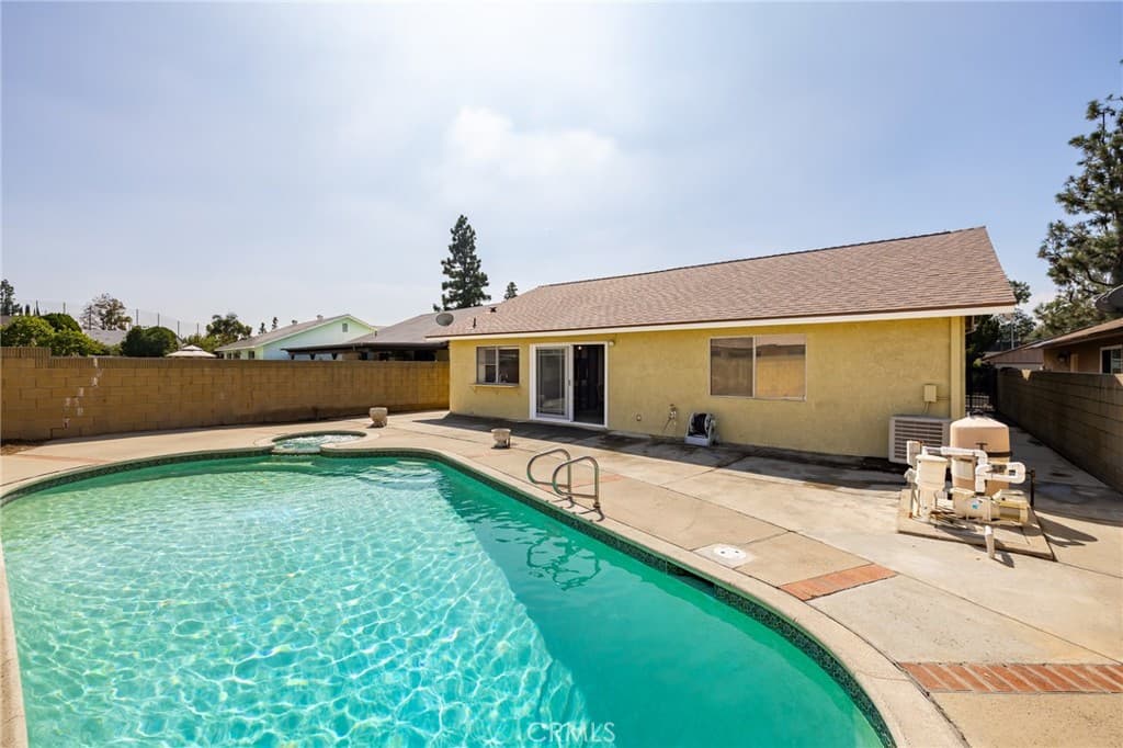 1418 Greencastle