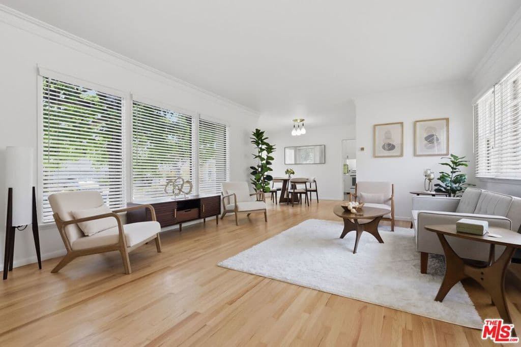 6333 W 77th Street