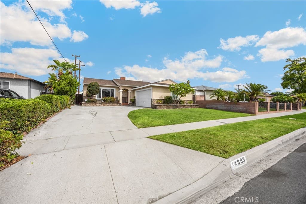 14883 Goodhue