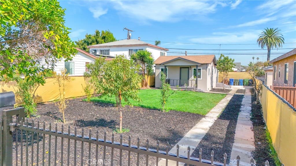 1433 W 96th