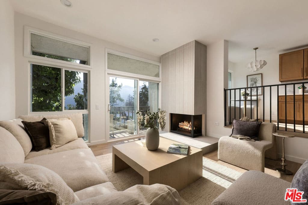 1698 Palisades Drive