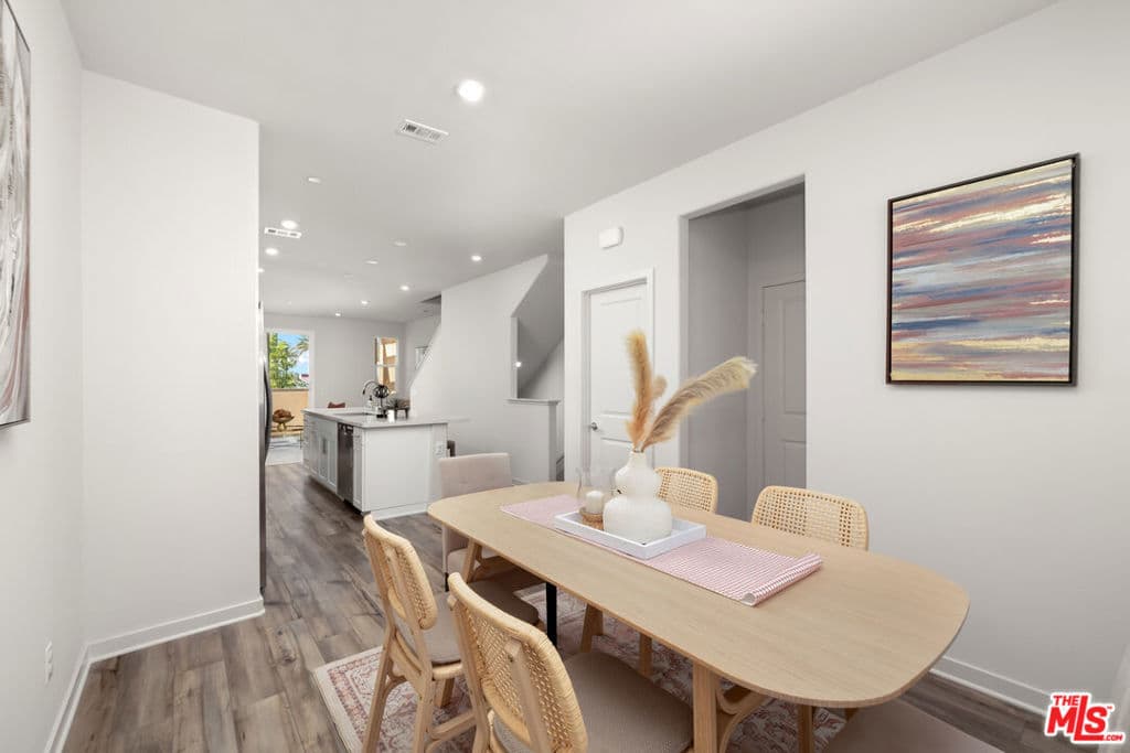 126 Dove Lndg