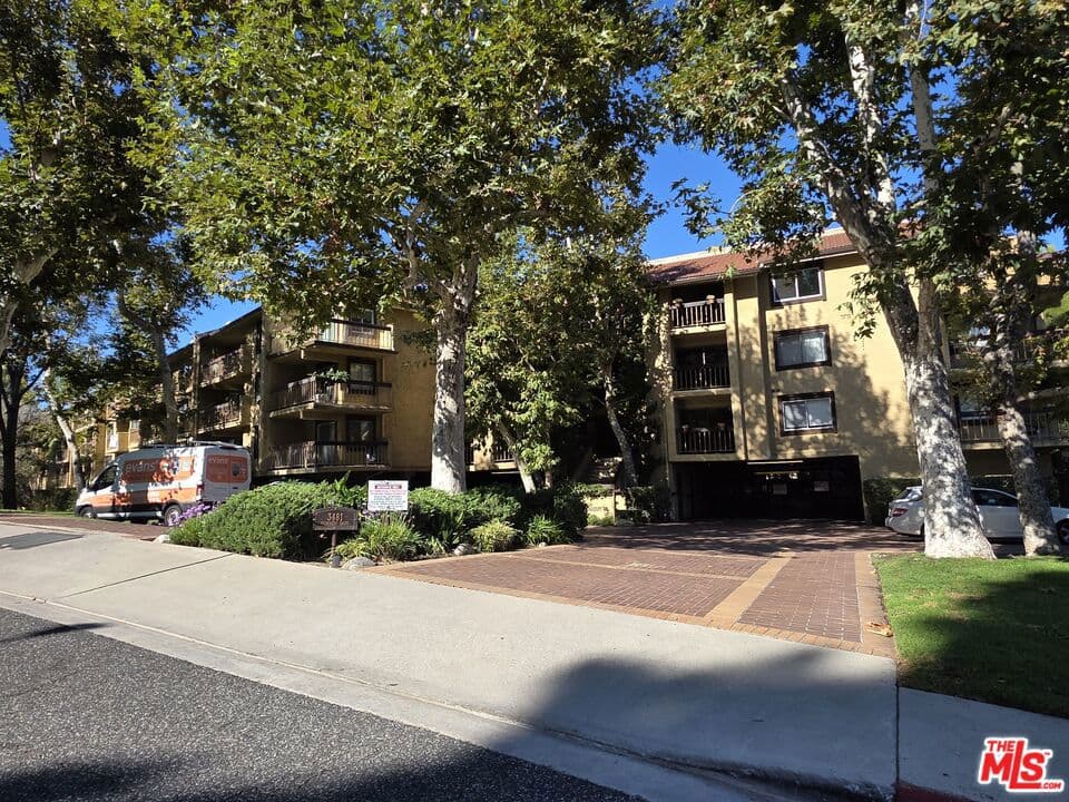 3481 Stancrest Drive 211