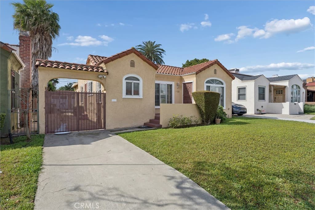 1922 W 84th