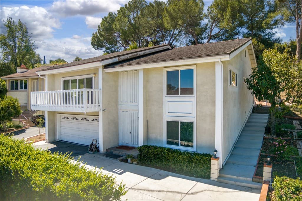15401 Rockmead Court