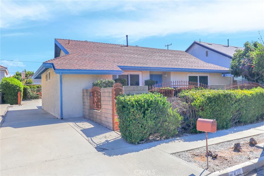 2420 Ablano Ave