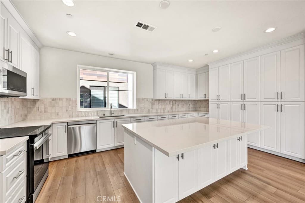 5804 Linden Avenue 1