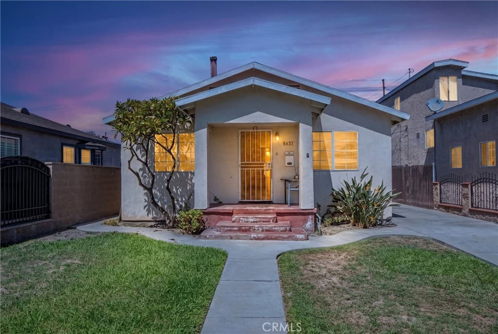 8437 San Vincente