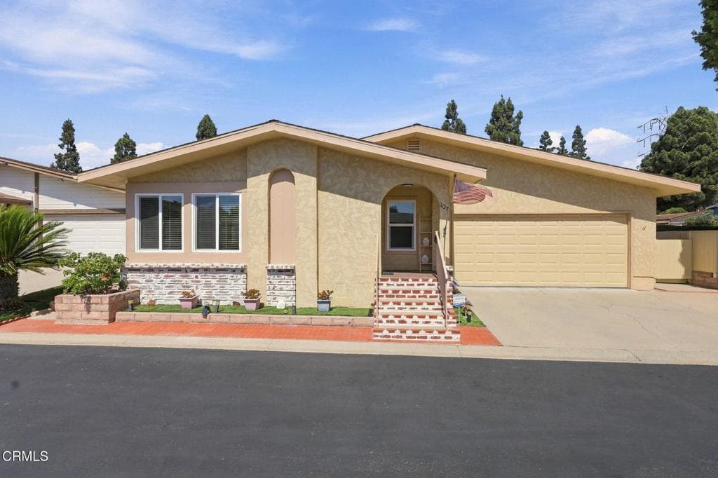 1220 Johnson Drive 107