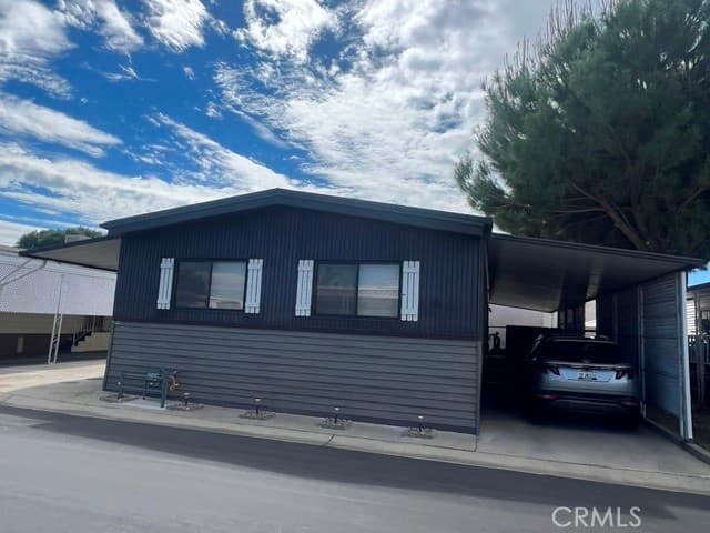 8811 Canoga Avenue 113