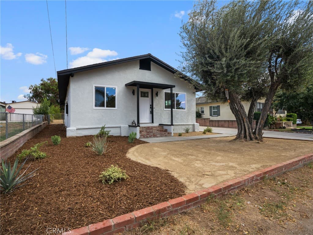7121 Vine
