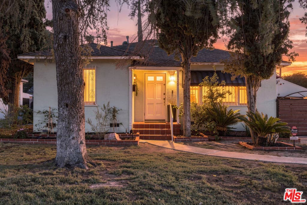 826 San Pascual Avenue