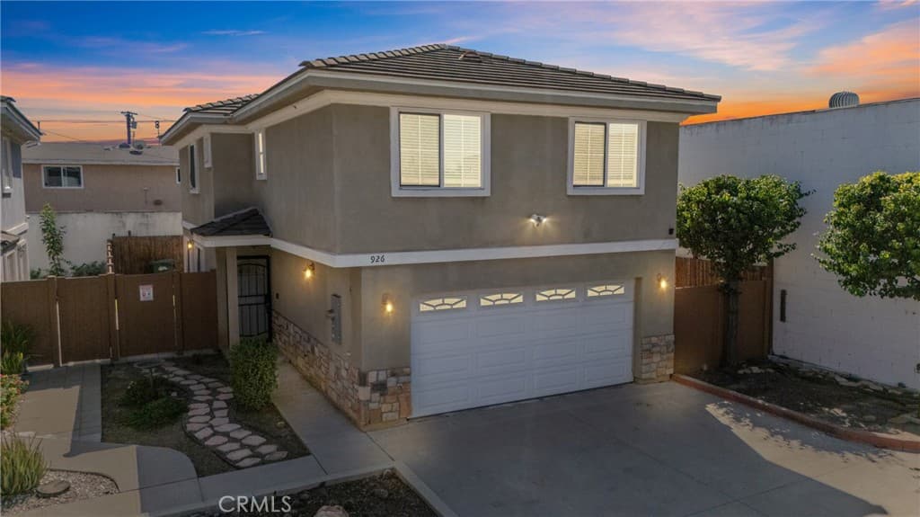 924 S Montebello E
