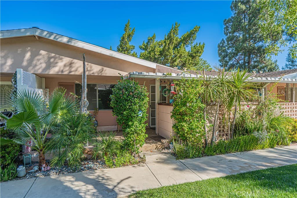 19228 B Avenue Of The Oaks
