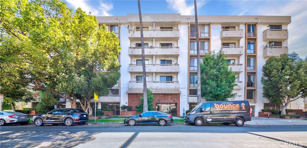 533 S St Andrews Place 408