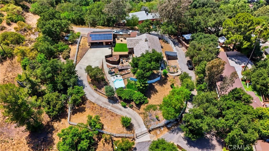 1225 Grand View