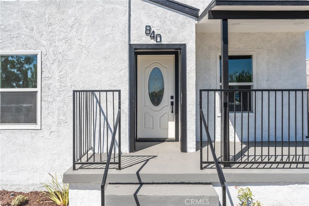 840 Valley View Drive