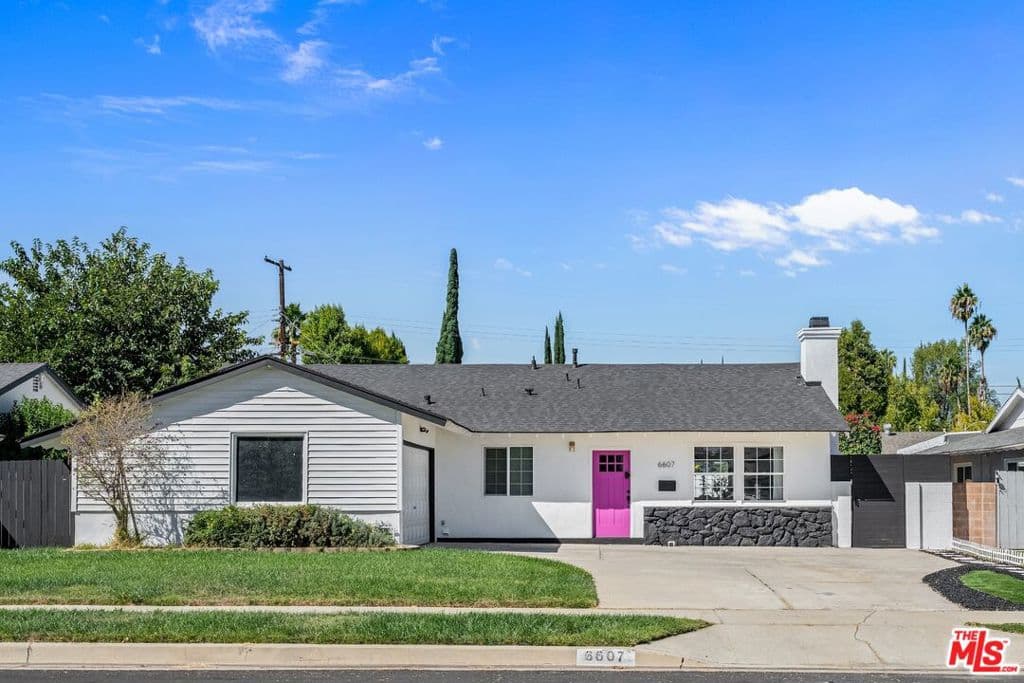 6607 Farralone Avenue