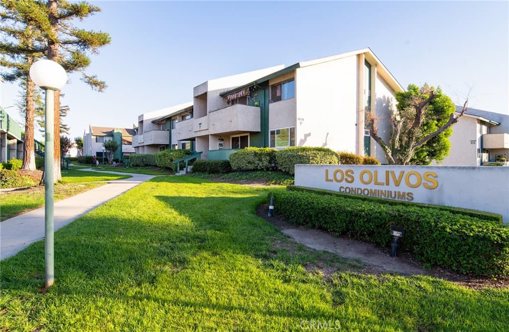 15321 Santa Gertrudes J110