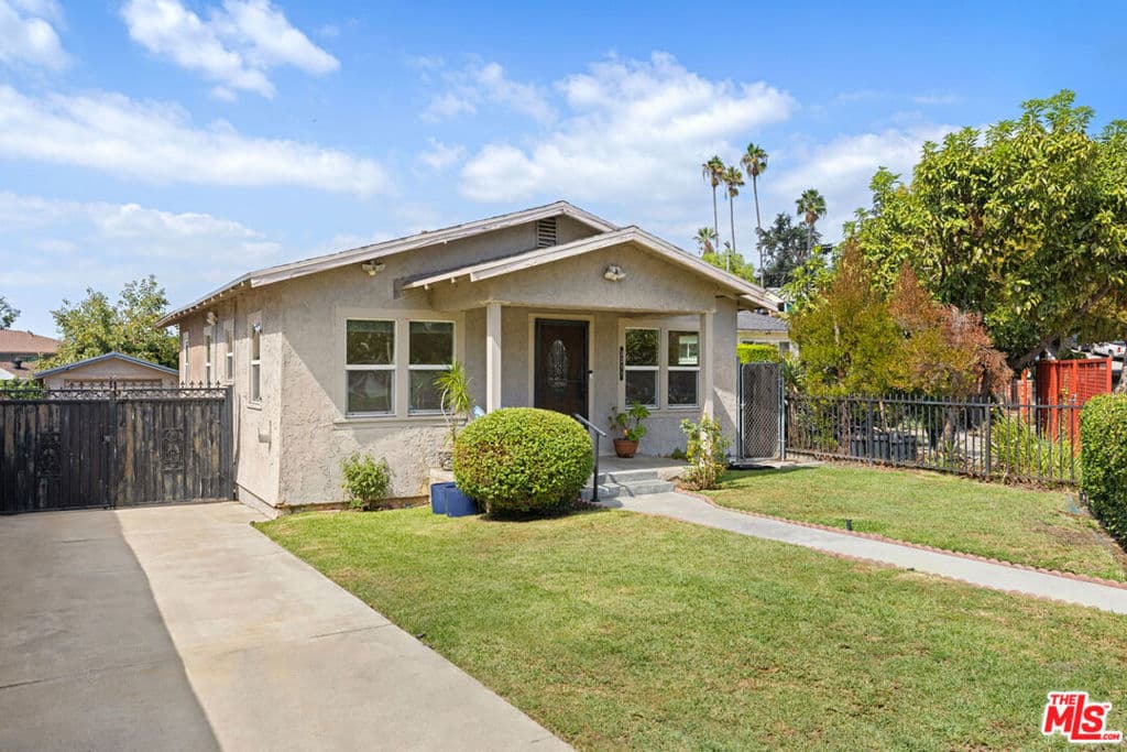 3311 Carlyle Street