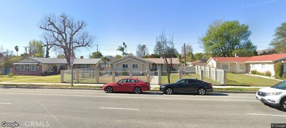 8105 Fallbrook