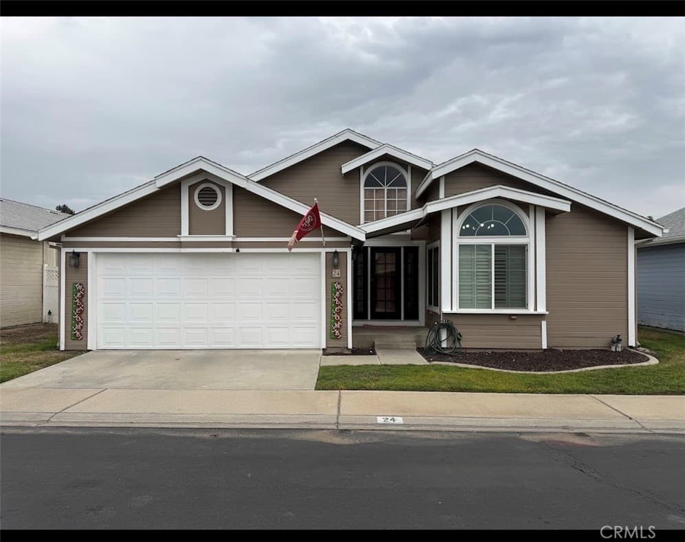 140 W Pioneer Avenue 24