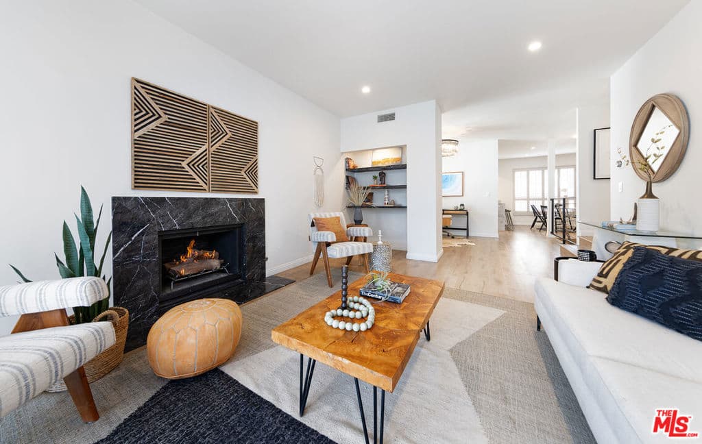 1920 Pandora Avenue 8