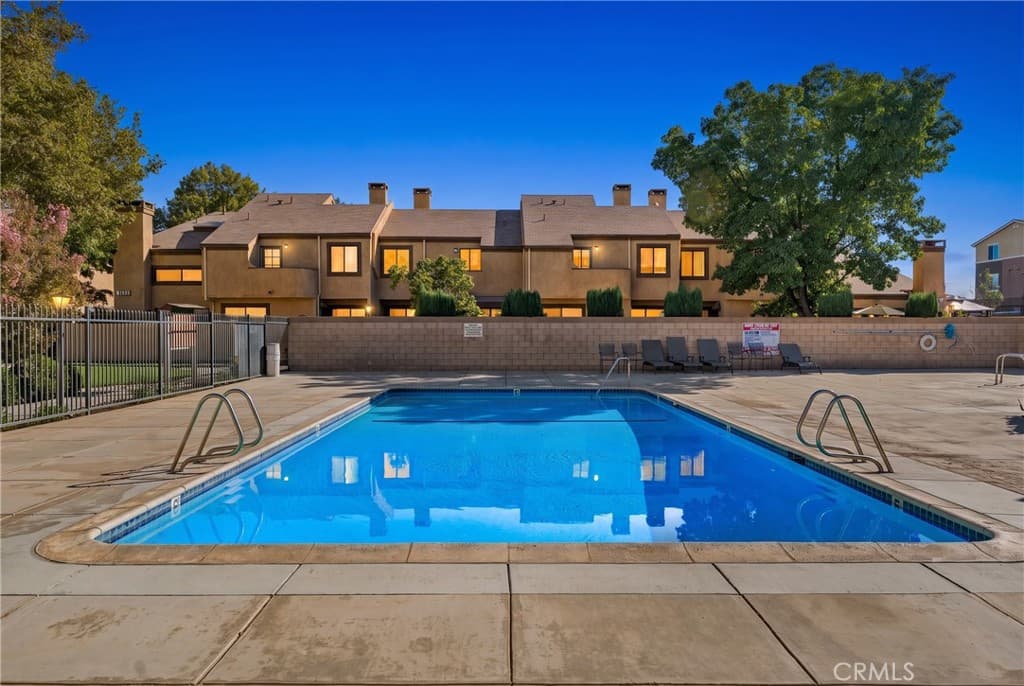 1830 E Avenue J2 3