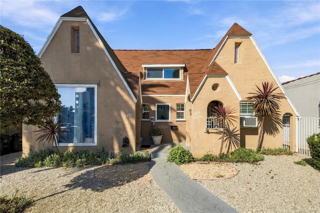 2839 Hillcrest Drive