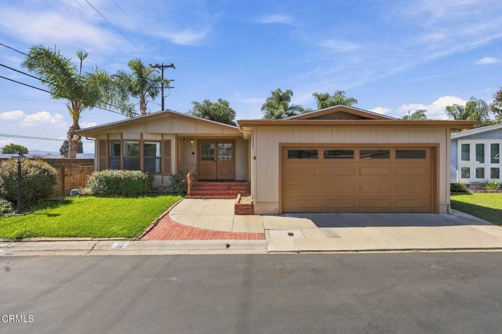975 W Telegraph Road 52