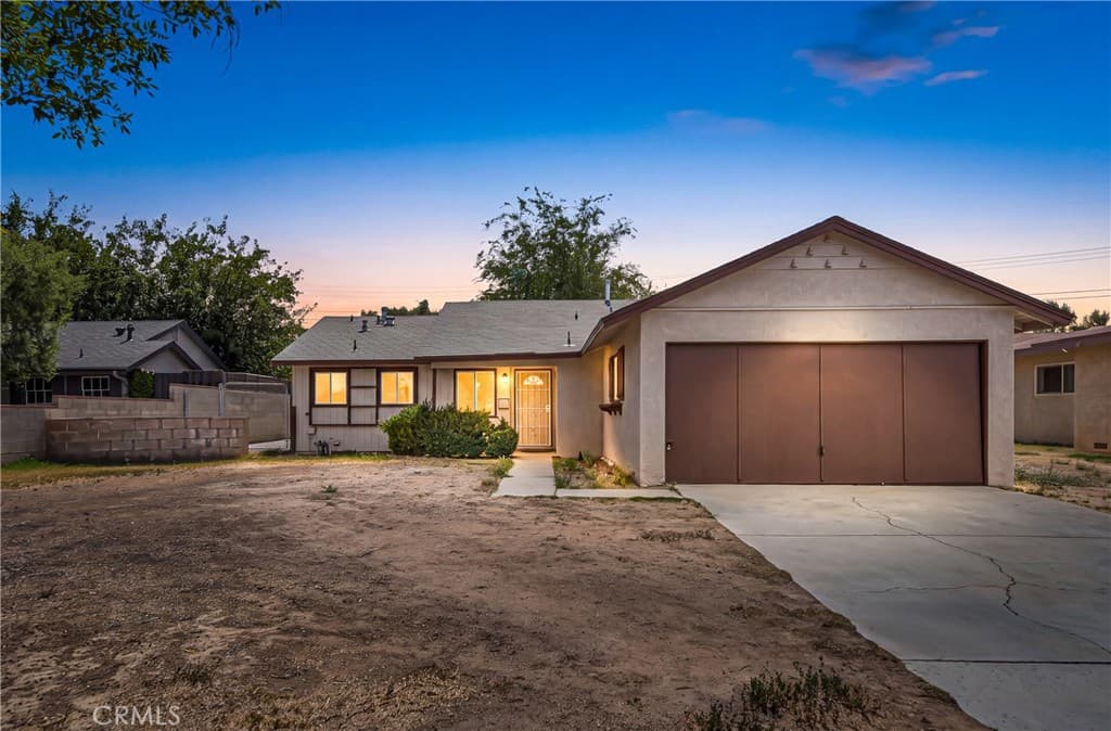 1438 W Avenue H-14