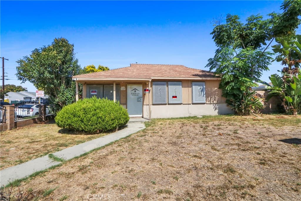 11439 Rosecrans