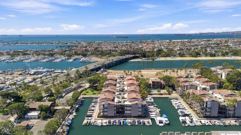 9126 Marina Pacifica Drive N