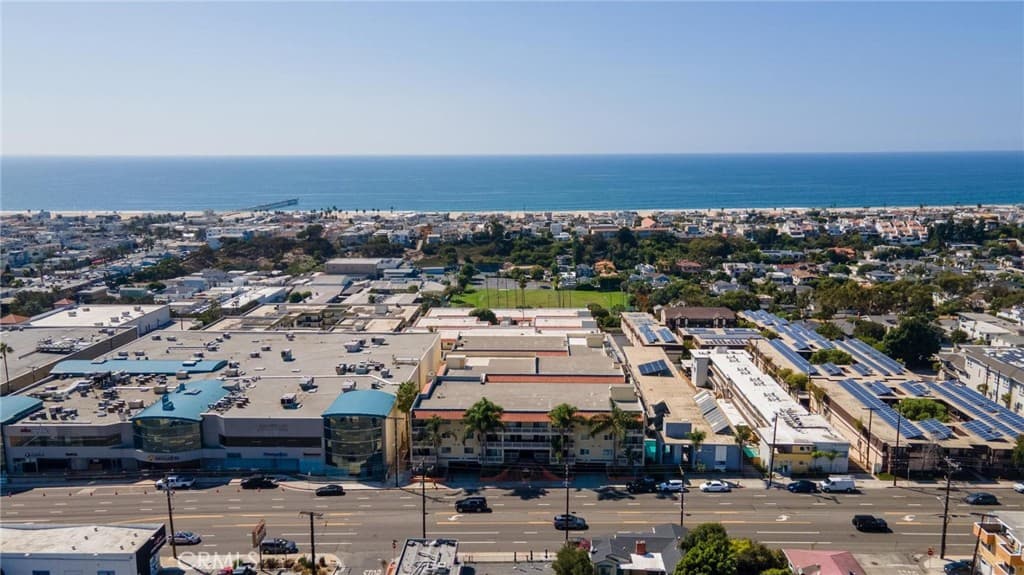 1707 Pacific Coast Highway