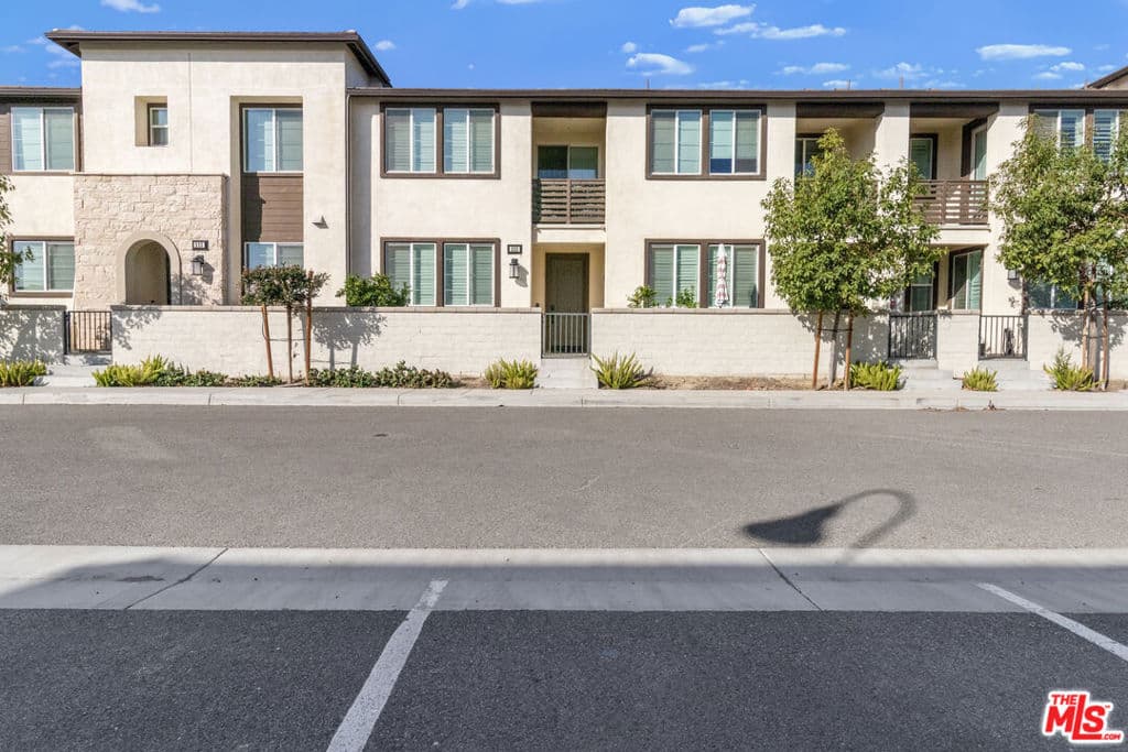 3970 S Oasis Paseo 222