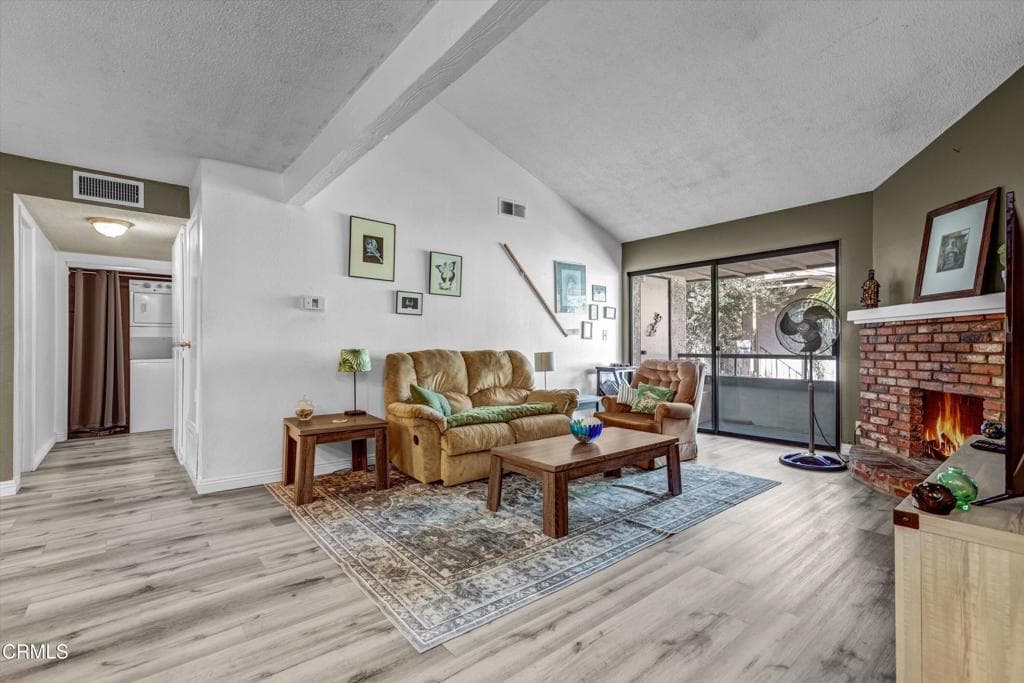 15511 Sherman Way 32