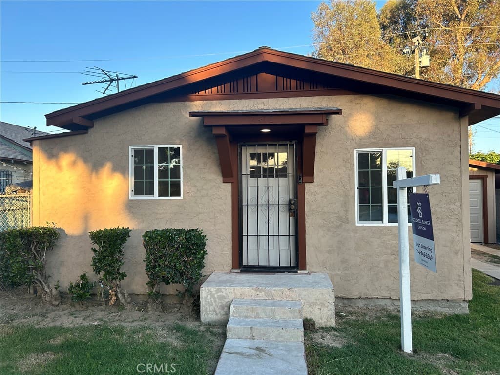 2412 Gale Avenue