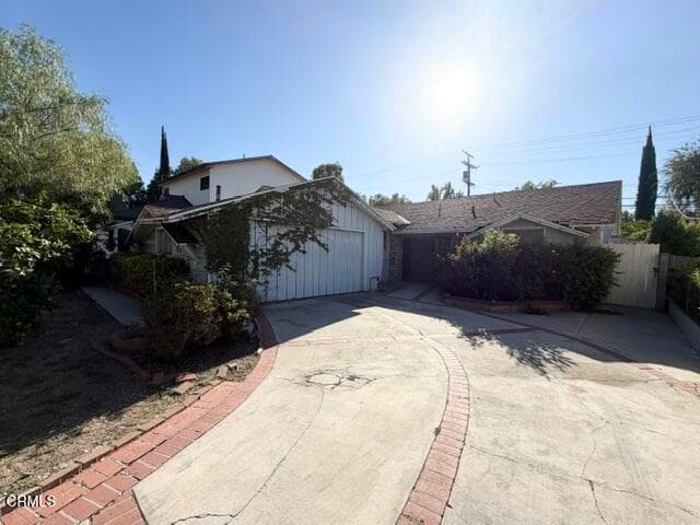 5213 Don Pio Drive