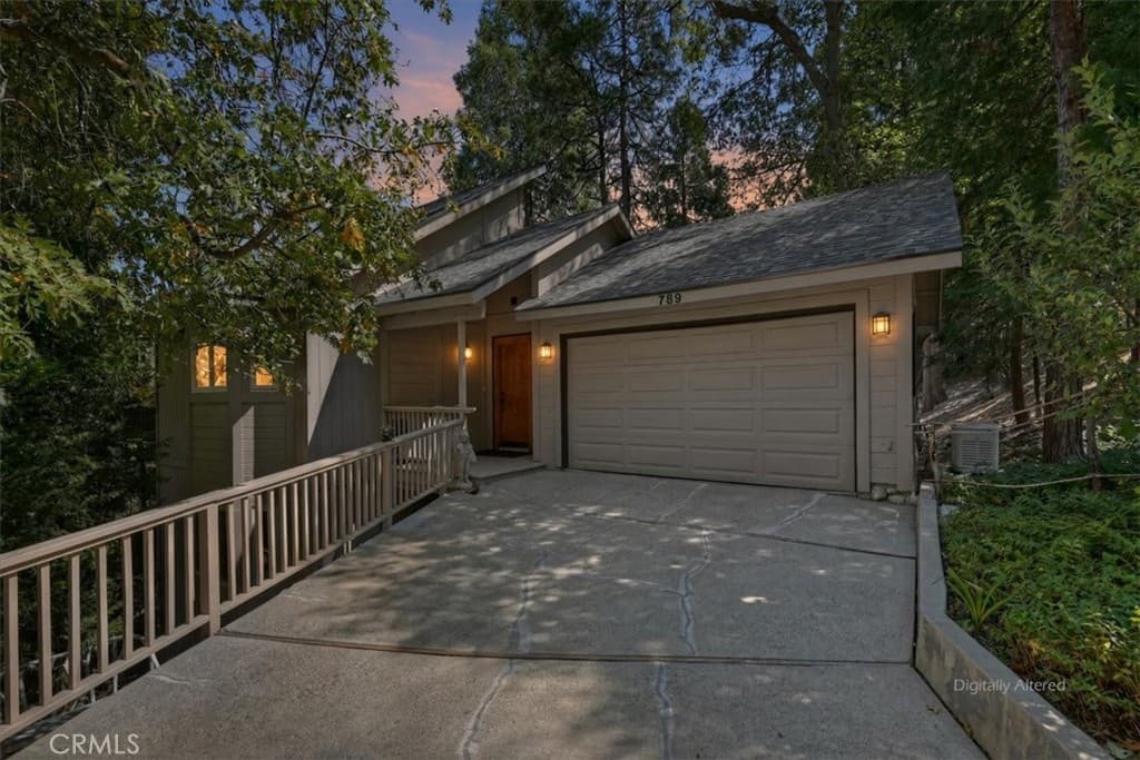 789 Jagerhorn Dr
