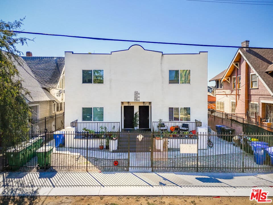 324 W 51st Street