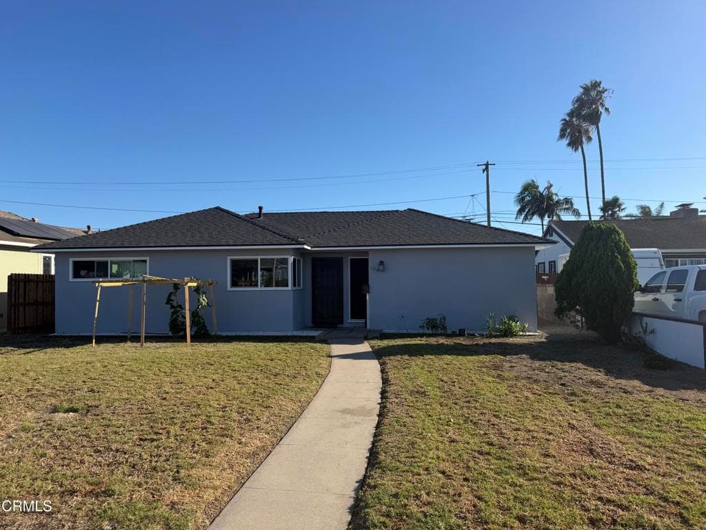 722 W Robert Avenue