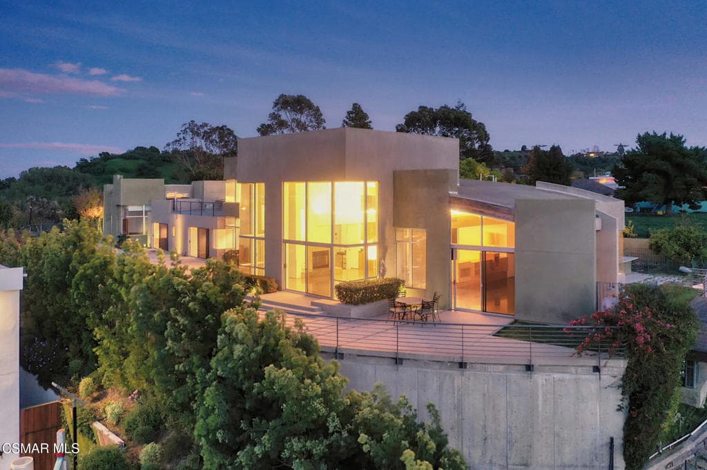 3681 Alomar Drive