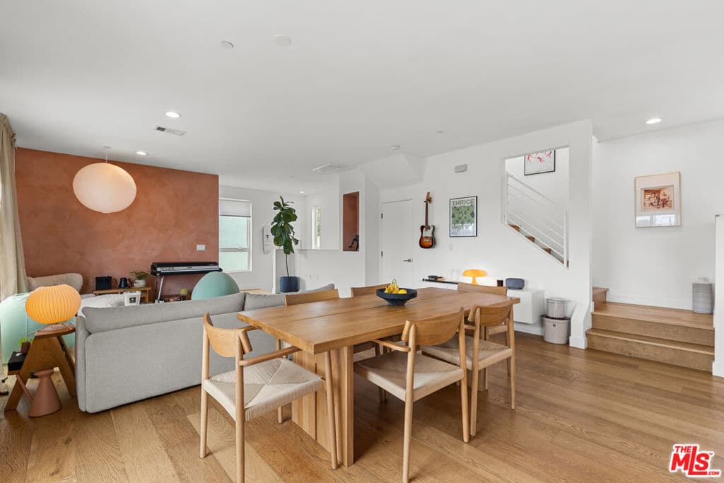 11724 Culver Boulevard 10