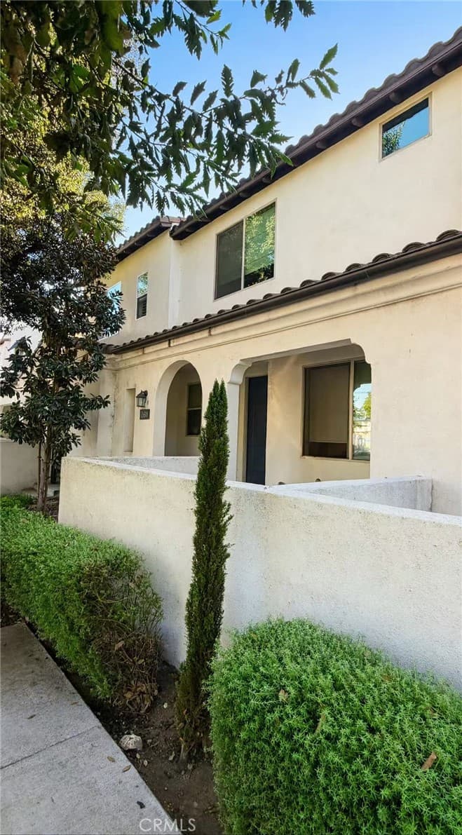 2608 Winston Court