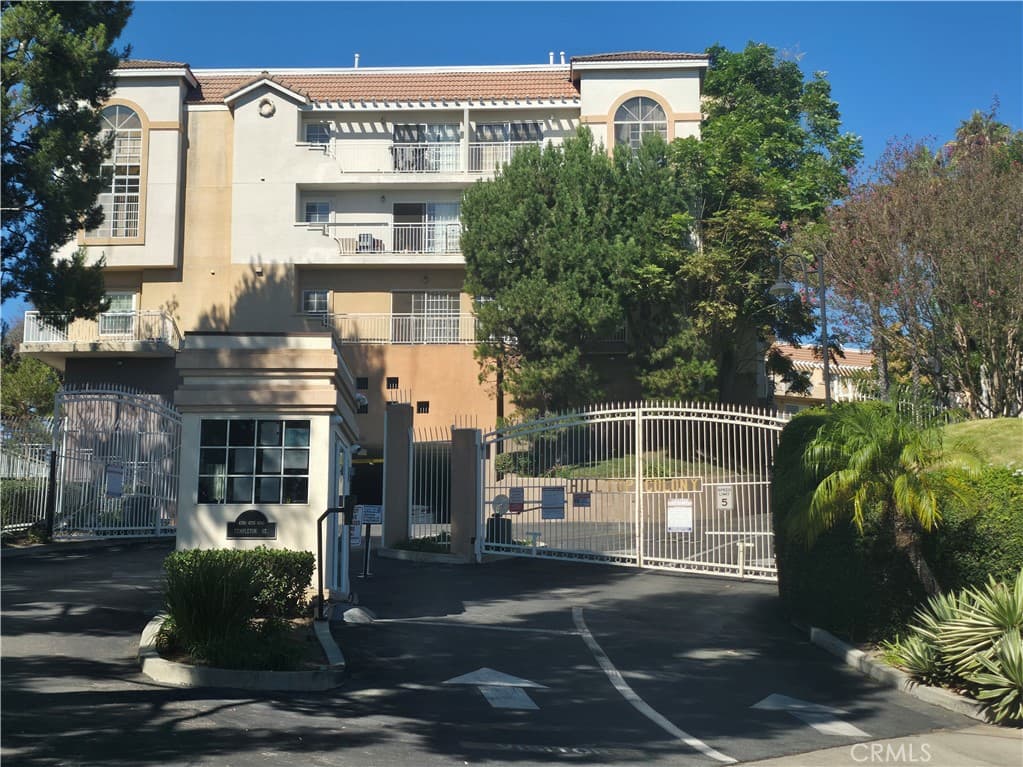 4760 Templeton 3204