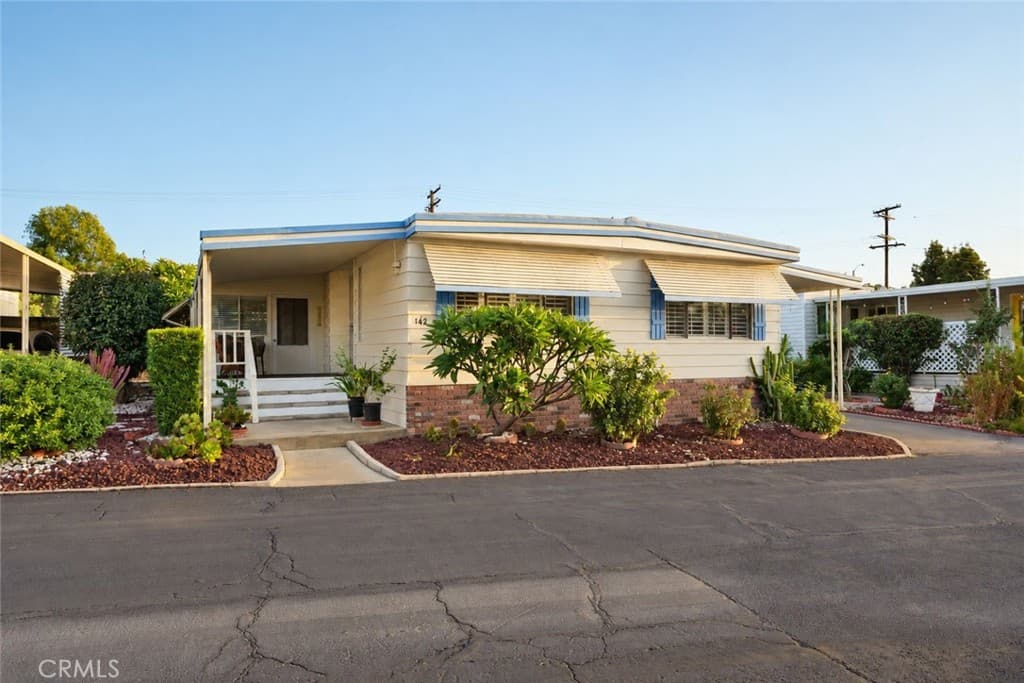 840 E Foothill Boulevard 142