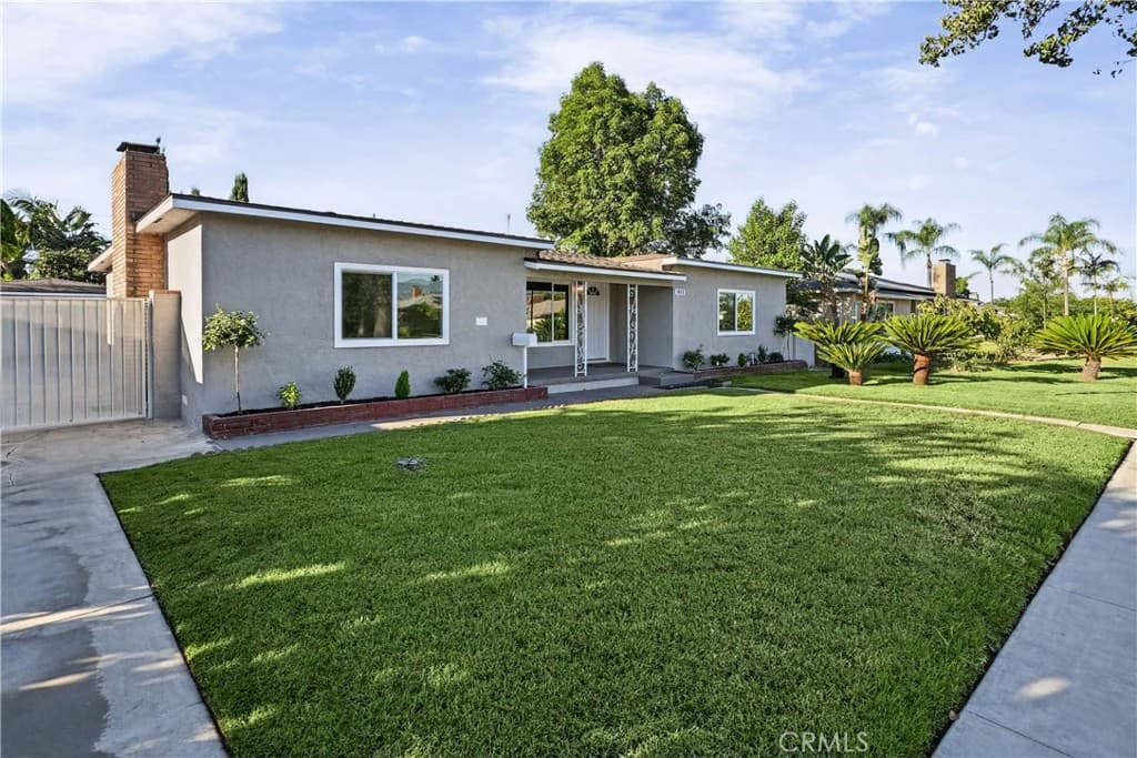 1612 E Rowland