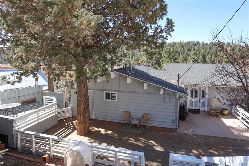 1010 Brookside Lane