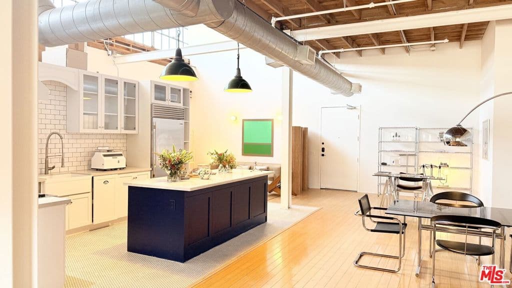 500 S Molino Street 307